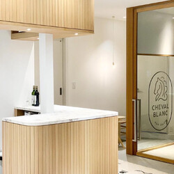 CHEVAL BLANC | 広島駅周辺のヘアサロン