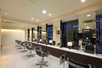 soin de brace calme 西中島店 | 新大阪のヘアサロン
