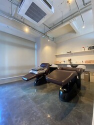 francesca.bob | 梅田のヘアサロン