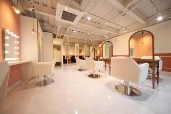 Spec Holder mimi | 藤井寺のヘアサロン