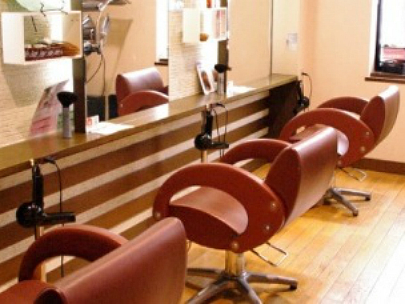 combout | 小牧のヘアサロン