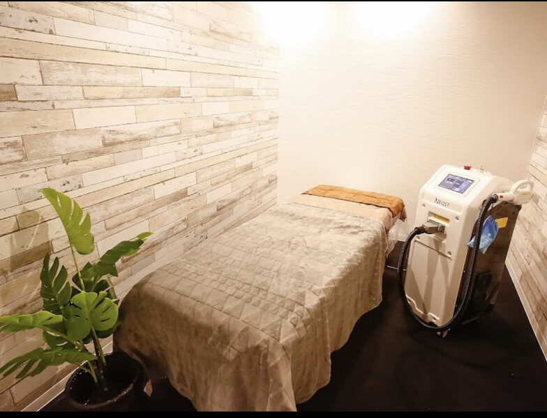 メンズ脱毛・レディース脱毛 都度払い脱毛サロン CROWN | 心斎橋のエステサロン