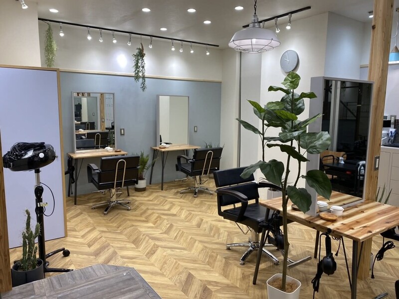 Agu hair mohne 徳島佐古ハローズ前店 | 徳島のヘアサロン