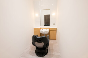 T-SHIPS | 丸の内のヘアサロン