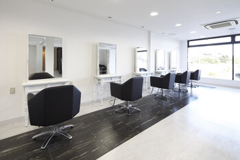 GALLARIA Elegante稲沢店 | 稲沢のヘアサロン