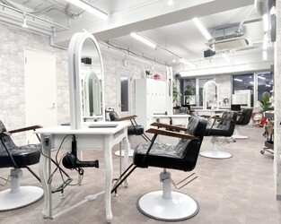 Refine by Afinar 本厚木店 | 厚木のヘアサロン