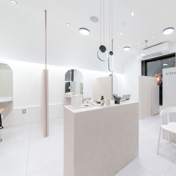 alana 平尾 半個室サロン | 薬院/渡辺通/桜坂のヘアサロン