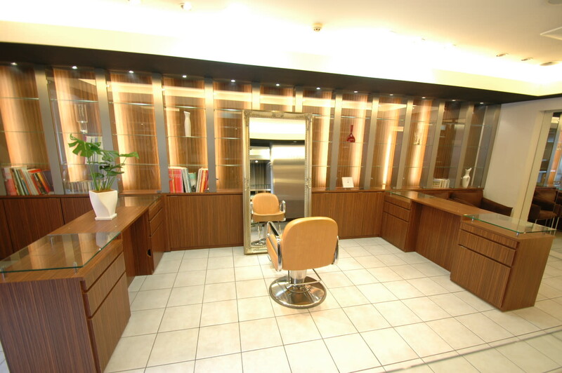 LUSSO | 元町のヘアサロン