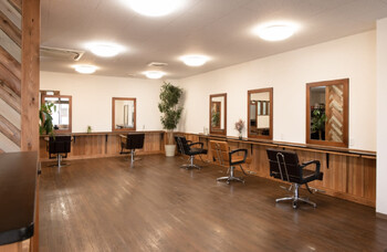 Hair×Cafe KUMA | 立川のヘアサロン