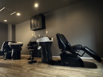 KUMA ＋ | 立川のヘアサロン