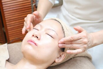 山野愛子どろんこ美容 YUTORI no SALON | 熊谷のエステサロン