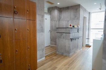 _WHITE+ 南海難波店 | なんばのヘアサロン