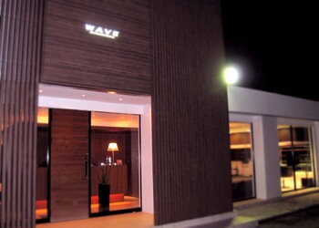 WAVE INTERNATIONAL 二の宮店 | 福井のヘアサロン