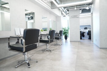 NEXT men's 表参道【ネクストメンズ】 | 表参道のヘアサロン