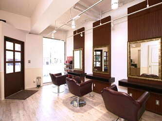 LIANA Hair Atelier | 橋本/次郎丸/野芥のヘアサロン