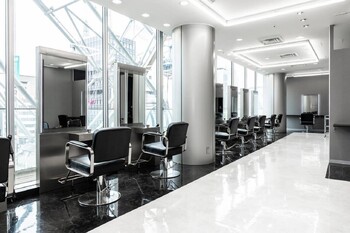 ONE's NAGOYA VILA 名古屋栄 | 栄/矢場町のヘアサロン