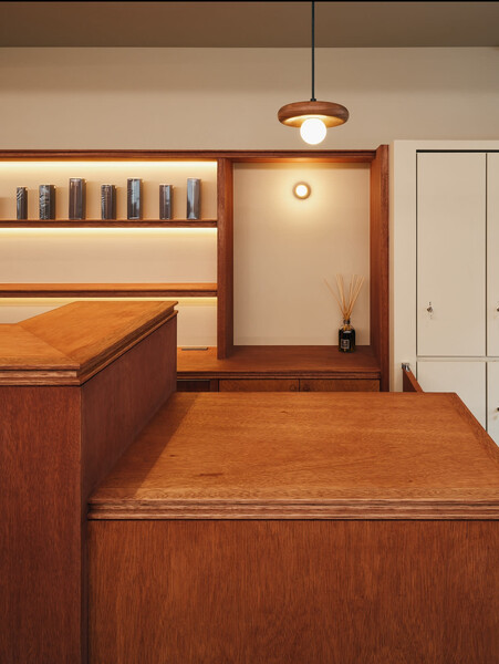 Uruk. | 原宿のヘアサロン