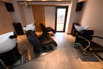 髪質改善・縮毛矯正特化 AnFye cinq mille 銀座【アンフィサンクミル】 | 銀座のヘアサロン