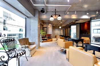 ANDREY表参道【アンドレイ】カット/カラー/髪質改善/縮毛矯正/メンズ | 表参道のヘアサロン