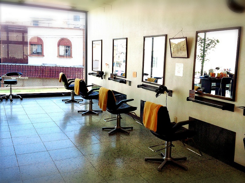 髪切屋 | 水俣のヘアサロン