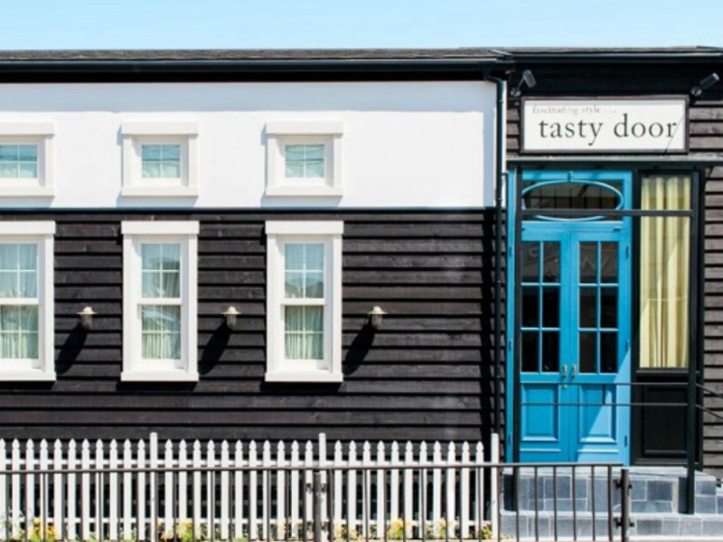 Tasty door | 堺のヘアサロン
