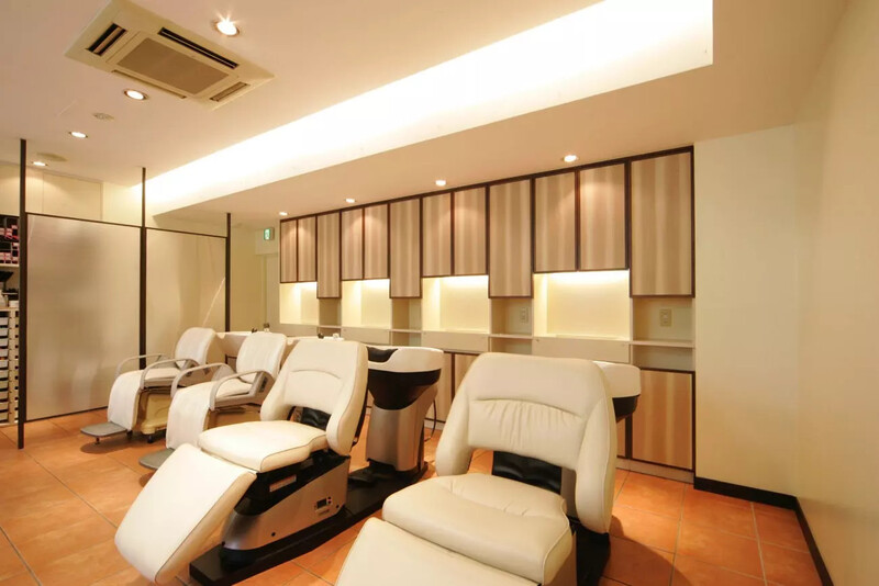 Ash 横浜西口店 | 横浜のヘアサロン