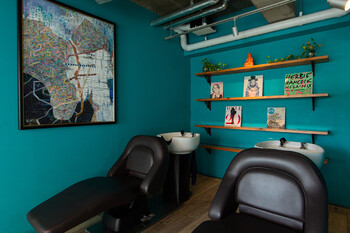 PIXAR HAIR DESIGN | 赤坂/警固のヘアサロン