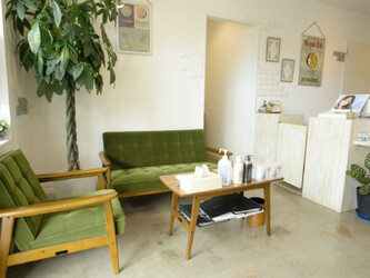 髪質改善トリートメント×縮毛矯正 Wealth | 那覇のヘアサロン