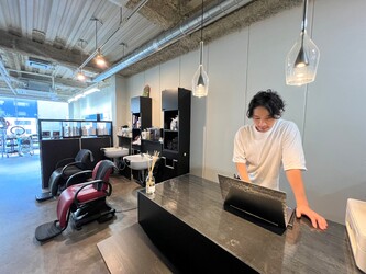 roots hair design | 心斎橋のヘアサロン