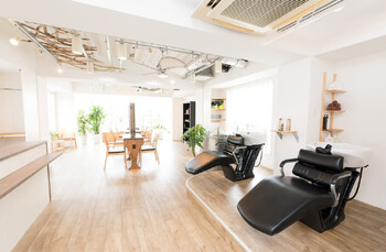 Direction | 心斎橋のヘアサロン