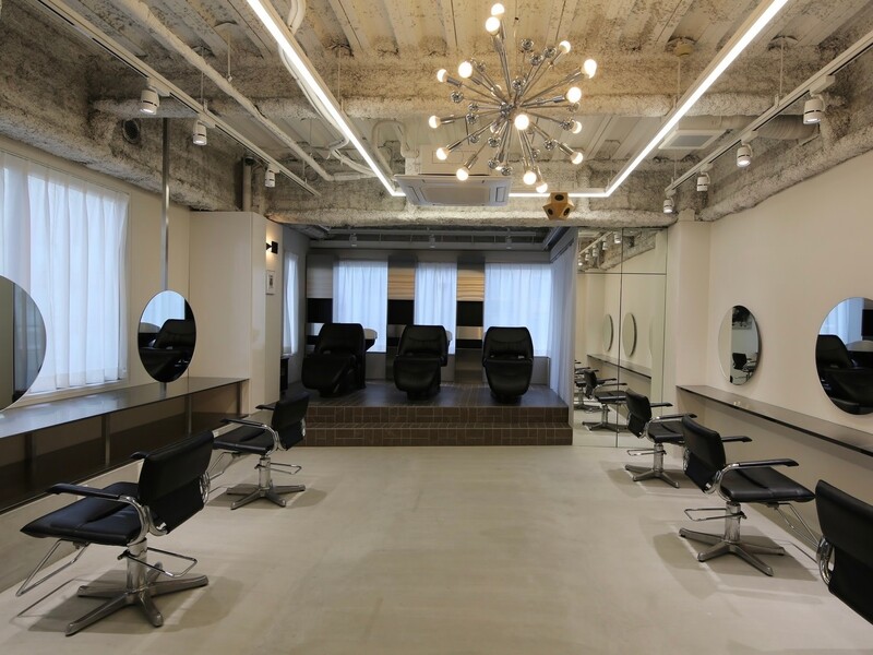 CYAN by artefice 【シアンバイアルテフィーチェ】 | 梅田のヘアサロン