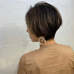 UNCUT & LOUNGE 原宿 | 原宿のヘアサロン