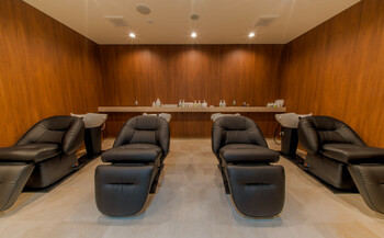 newi 三宮 | 元町のヘアサロン