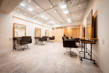 Posh. | 北千住のヘアサロン