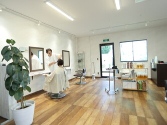 Natural Color | 勝田台のヘアサロン