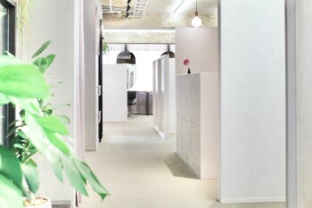 YOL【ヨール】 | 名駅のヘアサロン