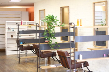 zappa due【ザッパ ドゥーエ】 | 真岡のヘアサロン