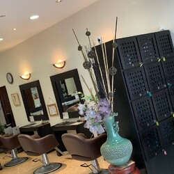 あとりえ月の庭 | 摂津のヘアサロン