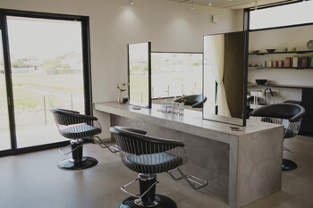 sika | 松山のヘアサロン