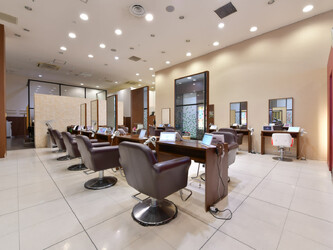 STRASSE 大垣店 | 大垣のヘアサロン