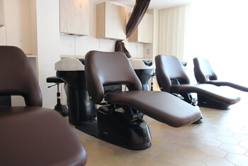 PLUS 六地蔵店 | 宇治のヘアサロン