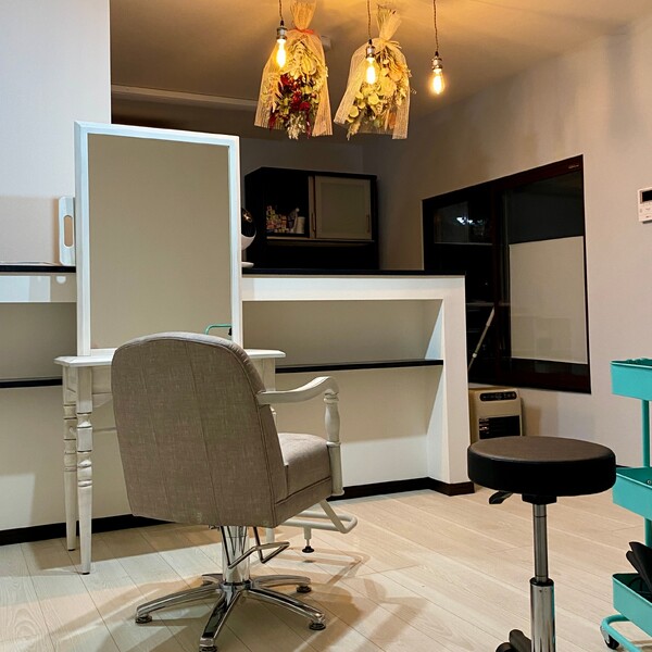 sui. | 横手のヘアサロン