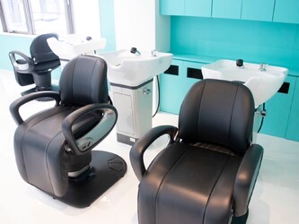 u Ikebukuro | 池袋のヘアサロン