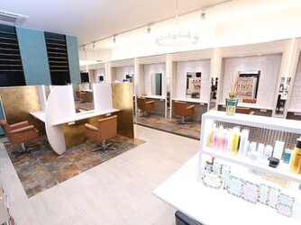 Queens’s gate RITZ店~クイーンズゲート~ | 甲府のヘアサロン Queens’s gate RITZ店~クイーンズゲート~ | 甲府のヘアサロン