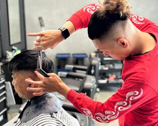 Y's CHOP GARAGE | 那覇のヘアサロン Y's CHOP GARAGE | 那覇のヘアサロン
