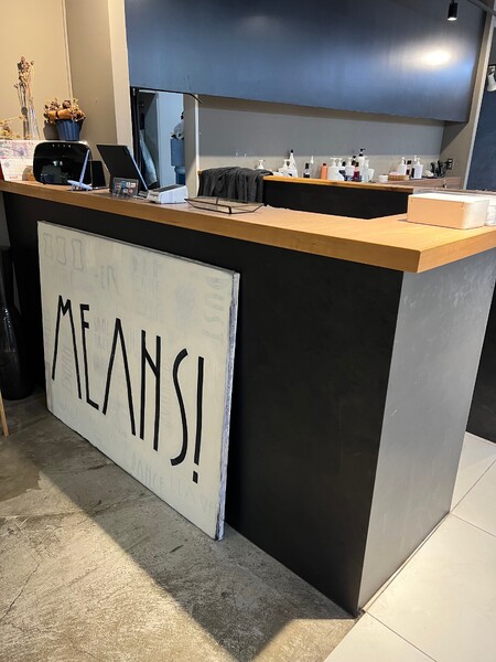 派手髪・ハイトーンカラー・デザインカラー・ブリーチ専門美容室 | 原宿のヘアサロン