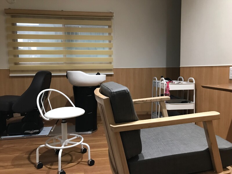 with a smile | 草津のヘアサロン