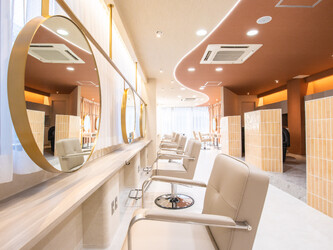 EIGHT amber 天神今泉店【エイト アンバー】 | 天神/大名のヘアサロン EIGHT amber 天神今泉店【エイト アンバー】 | 天神/大名のヘアサロン