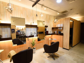 CROWN 髪質改善サロン 堀江店 | 心斎橋のヘアサロン