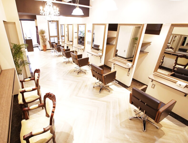 Rydia 新宿東口店 | 新宿のヘアサロン